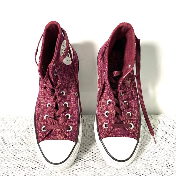 Converse All Star Chuck Taylor Women’s Shoes - Picture 2 of 5
